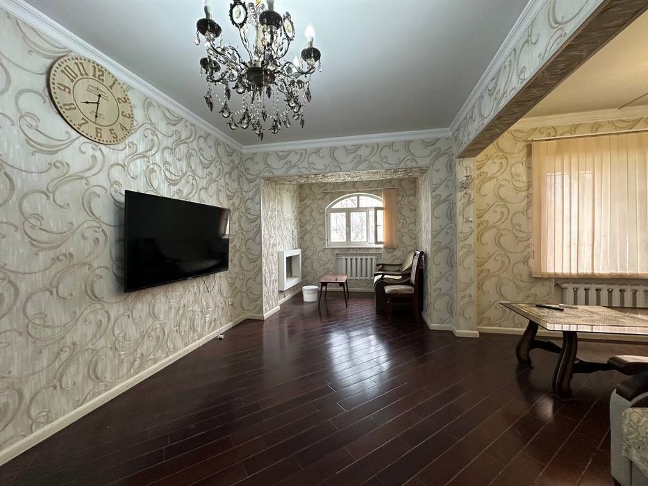 Сдается в аренду квартира (госпитальный рынок) 3/4/4 ,100кв,м