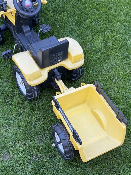 Tractor cu remorca de copii