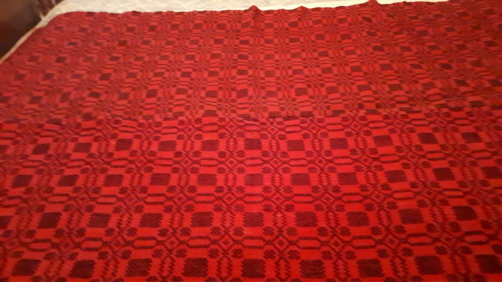 Pături- ponevi- preșuri vechi țesute la razboi