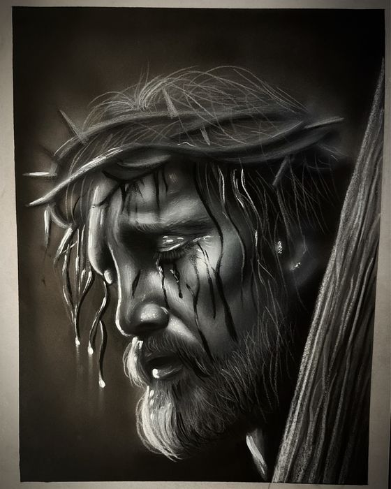 Portrete in creion si grafit alb