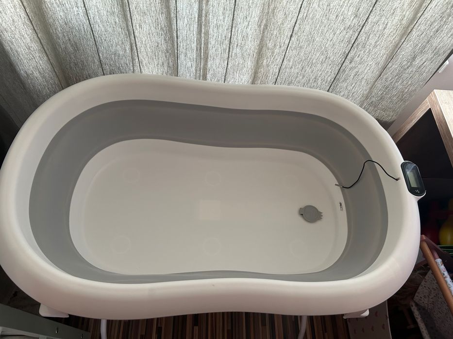 Cadita pentru bebelusi cu stand pliabil, termometru electronic