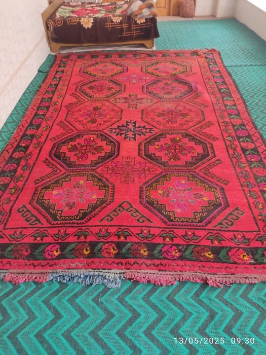 Toza gilam  100% qoʻlda toʻqilgan tuya yungidan