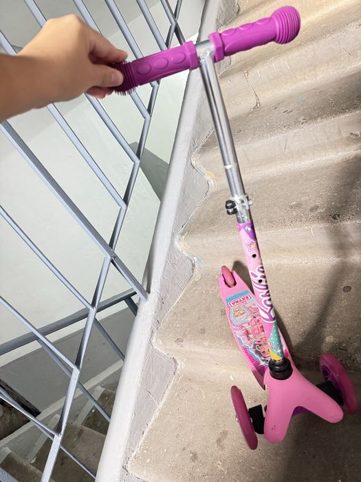 Самокат трехколесный