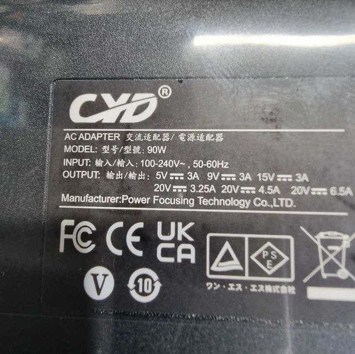 Зарядно за лаптоп CYD 90W Type-C със захранващ кабел