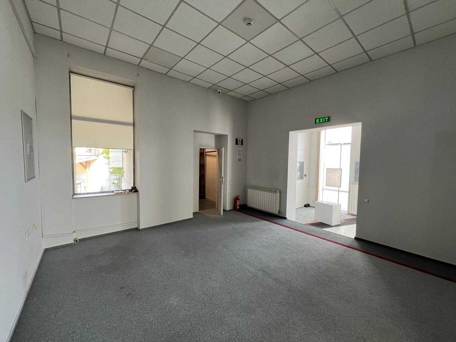 Imobil de prestigiu disponibil – fostă agenție bancară BRD.