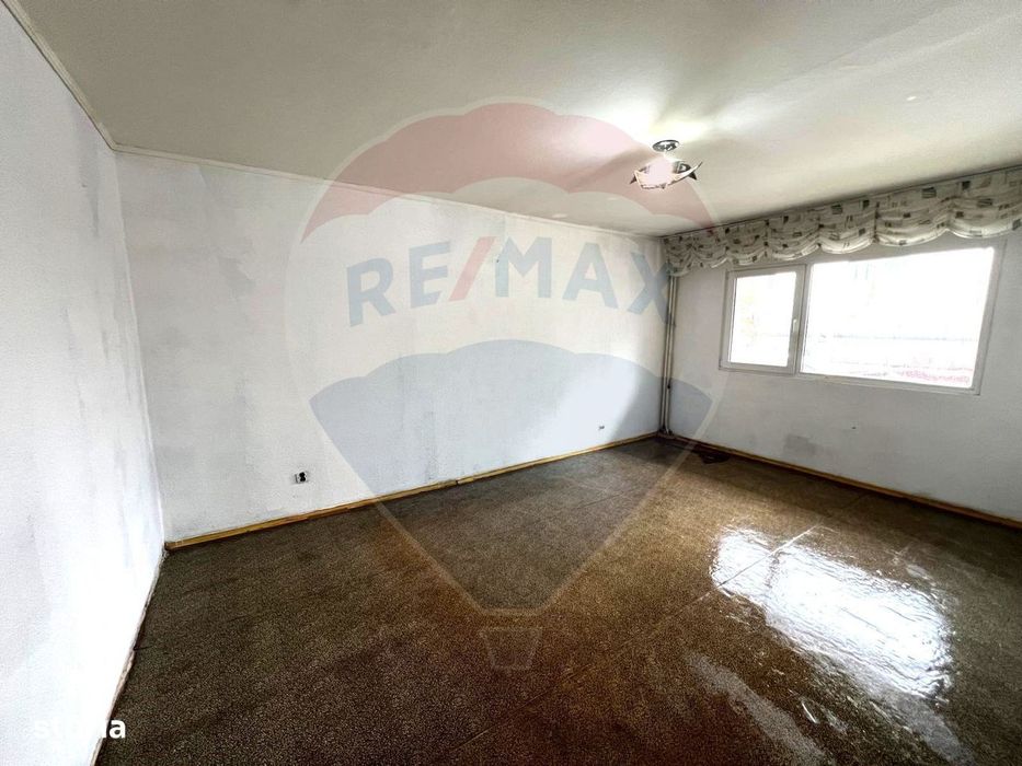 Apartament 3 camere VANZARE  zona Orizont SCHIMB