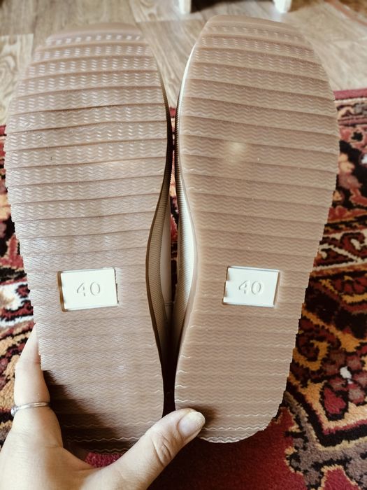 Сапоги новые продам