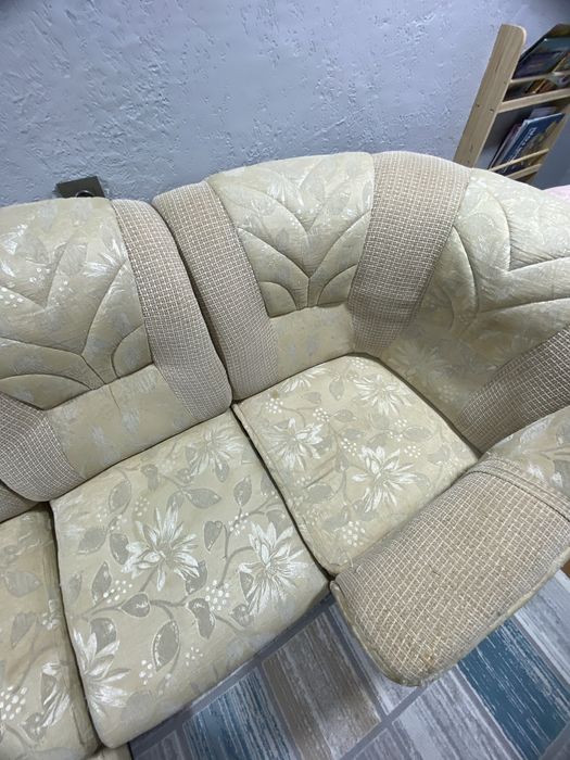 Диван 6ти местный