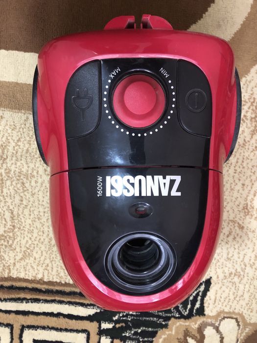 Пылесос  ZANUSSI 1600w.