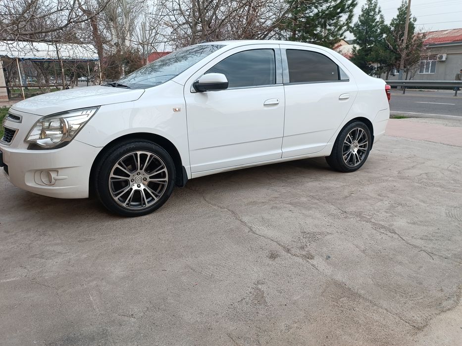 Vossen Diska Balon Brabus Stil 215 50 R17 Holati yaxshi