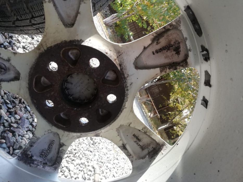 Продам шины от субару