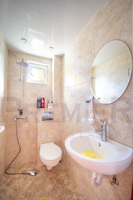 Къща в Добрич, област-гр.Балчик площ 80 цена 110000