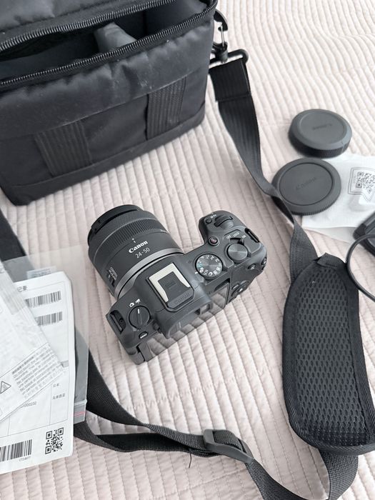 Фотооппарат canon r8