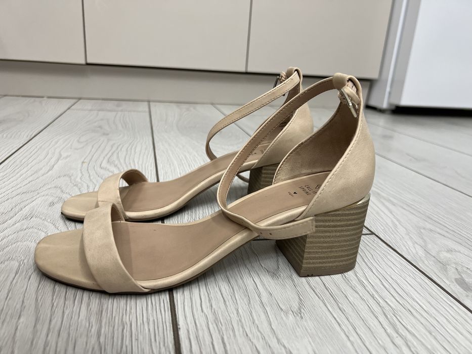 Босоножки обувь лето