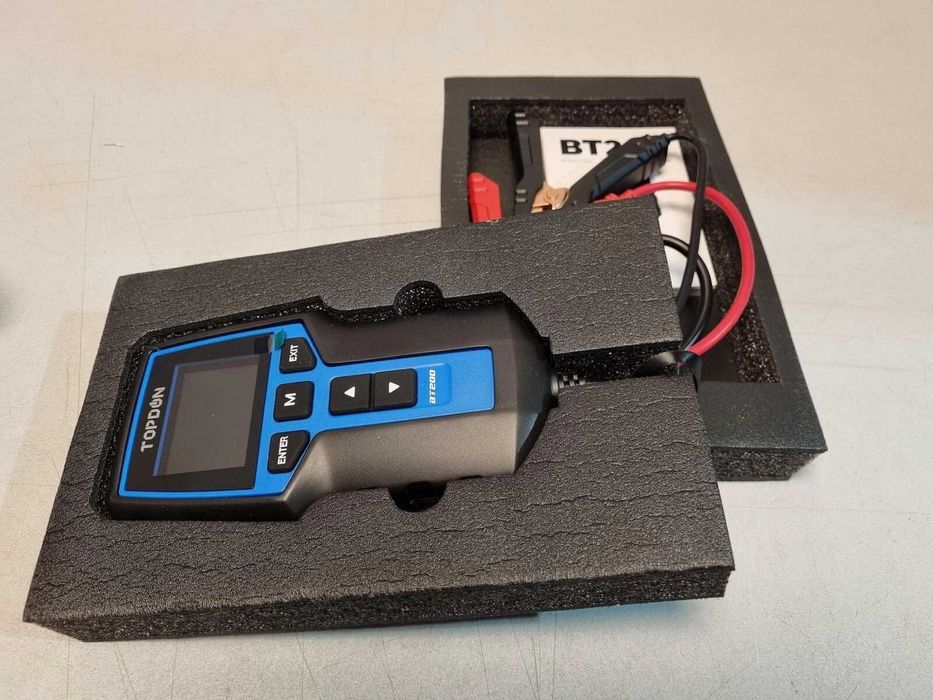 Професионален Тестер за автомобилни акумулатори TOPDON BT200