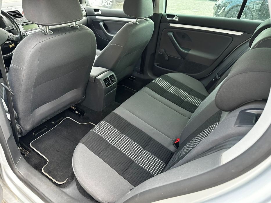 2008 Volkswagen Golf 5  - 1.4 MPI 80CP - Clima * Senzori * Pilot Aut.