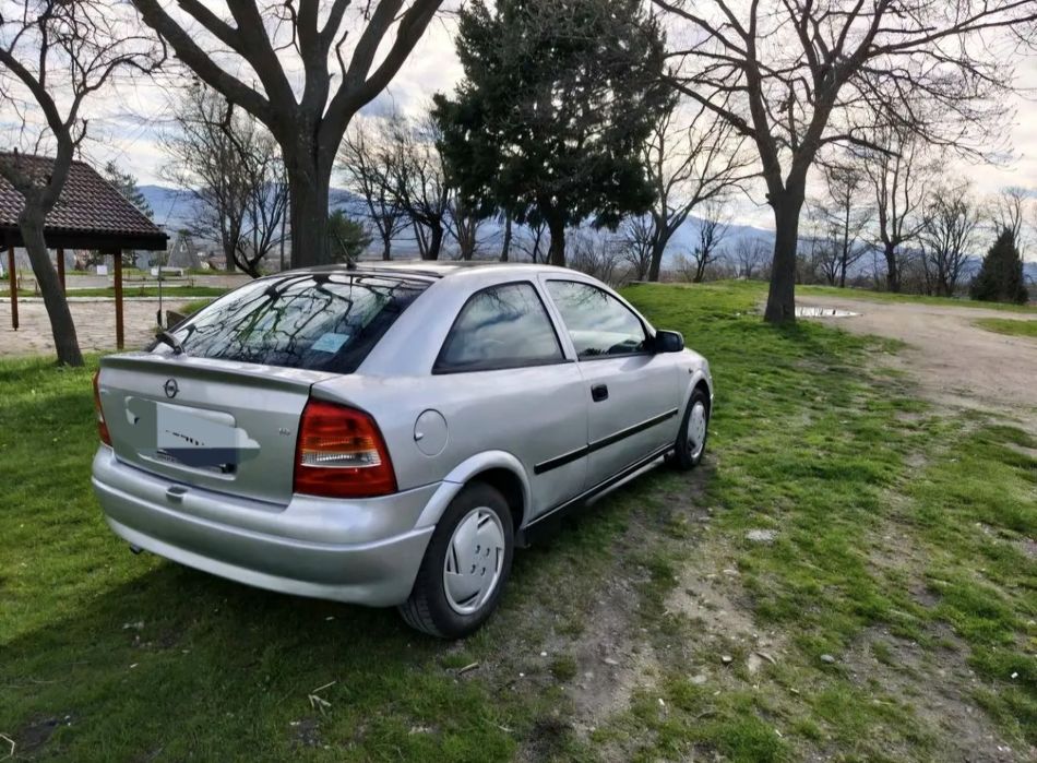 Opel Astra 1.6 автомат