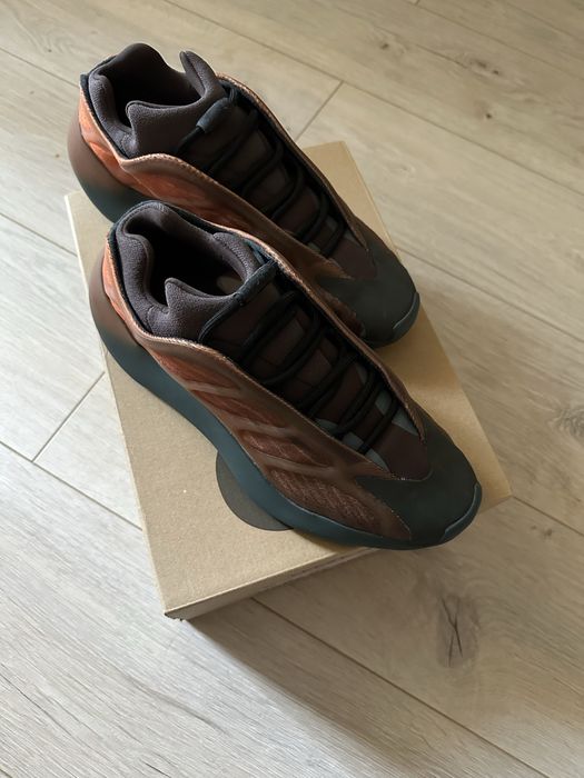 Yeezy 700 V3 Cooper Fade