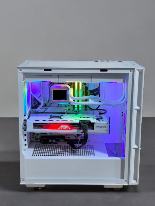 Core i7 14700KF + 7700XT