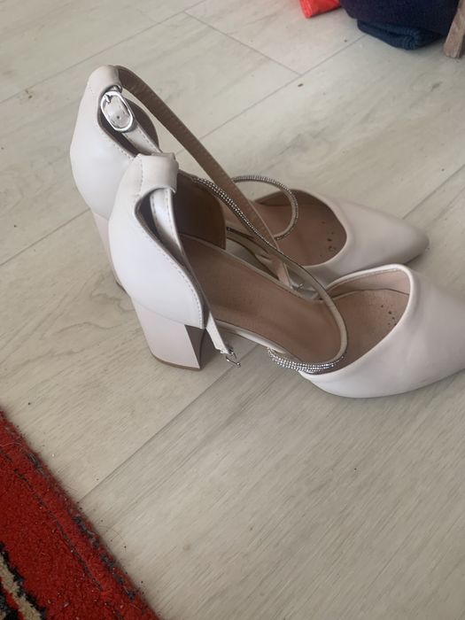 Босоножки  женская