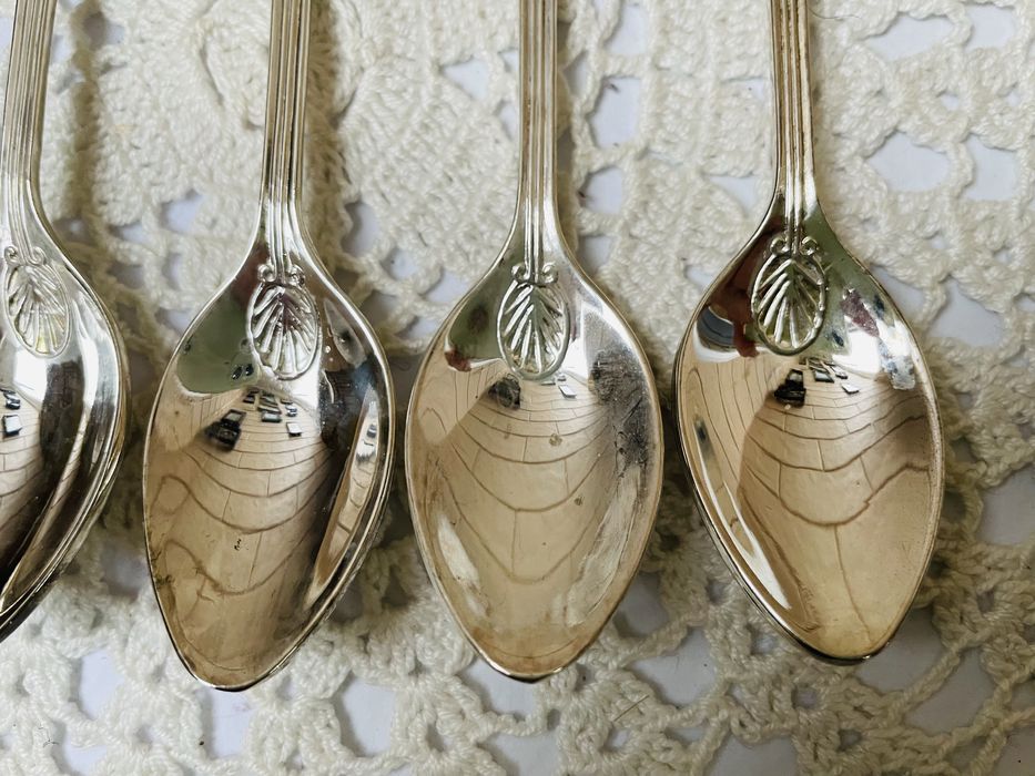 Красиви посребрени лъжички с порцелан от Англия