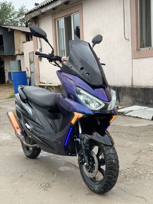 Maxi 150 куб в идиалном состоине с доким