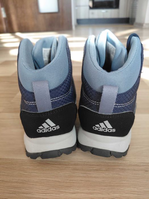Детски зимни обувки за момче Adidas, 29 номер