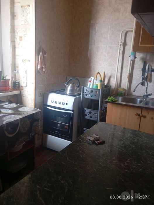 Yakkasaroy tumani Boshliq Mahallasida uy ijaraga beriladi 1*2/5/5