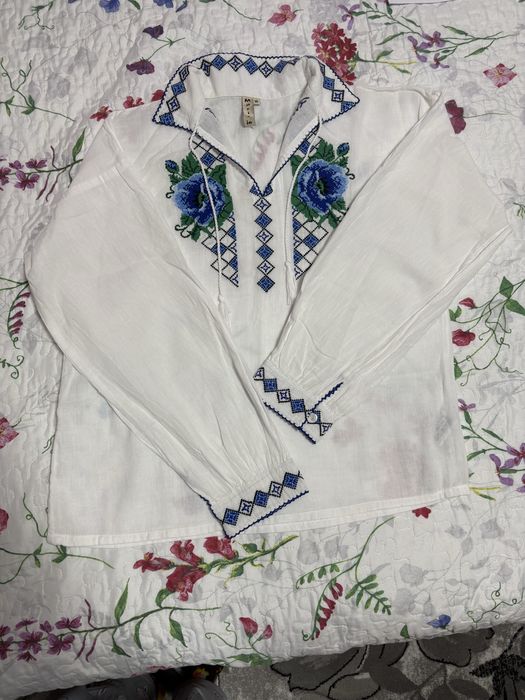 Ie traditionala baieti