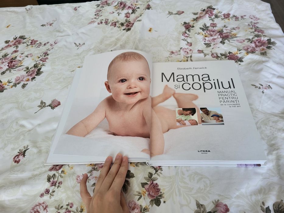 Carte Mama si copilul