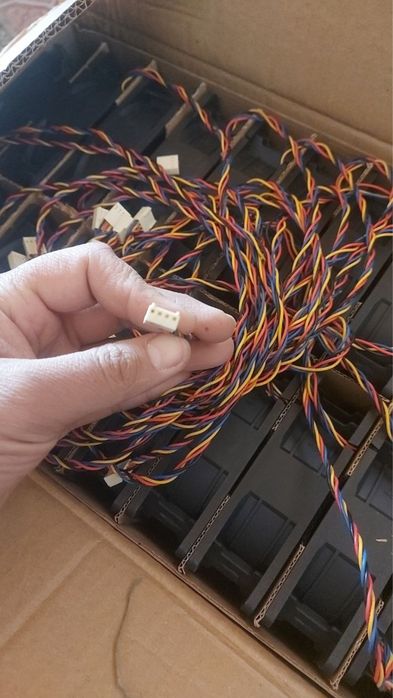 Delta elekronics ventilyatori  2.7 a 12 v