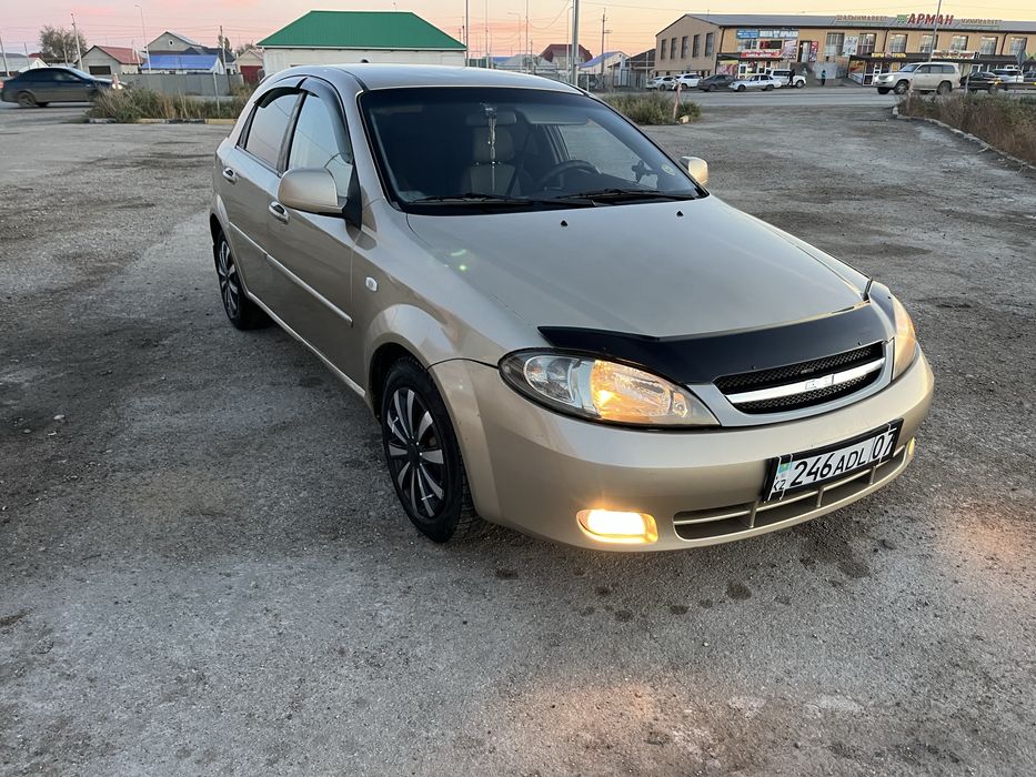 Продам шевролет ласети 2010г.в,автомат,