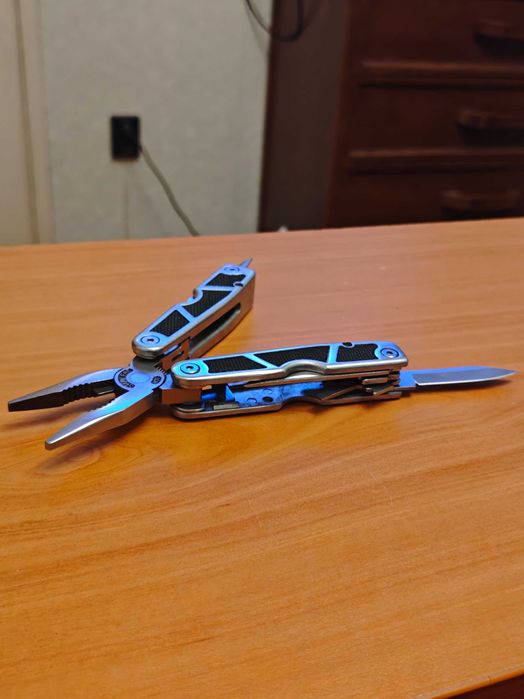 Многофункционални клещи