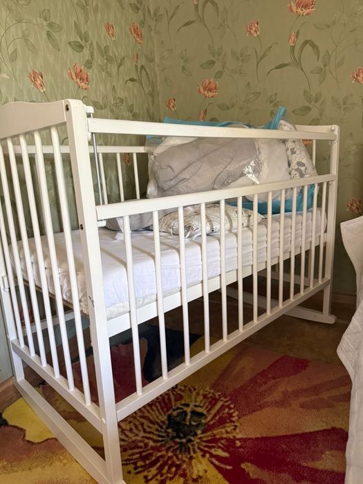 Продам манеж с бортами