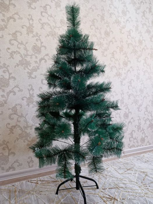 Ёлка искуственная