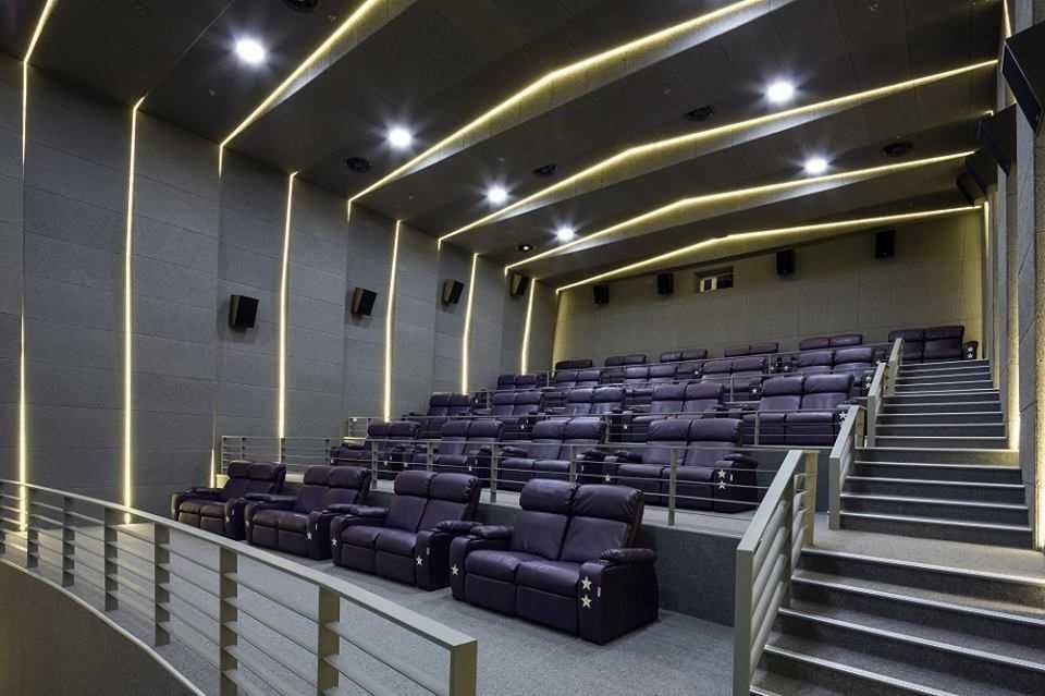 Акустические поролони , студия кинотеатр эхо шум звук.