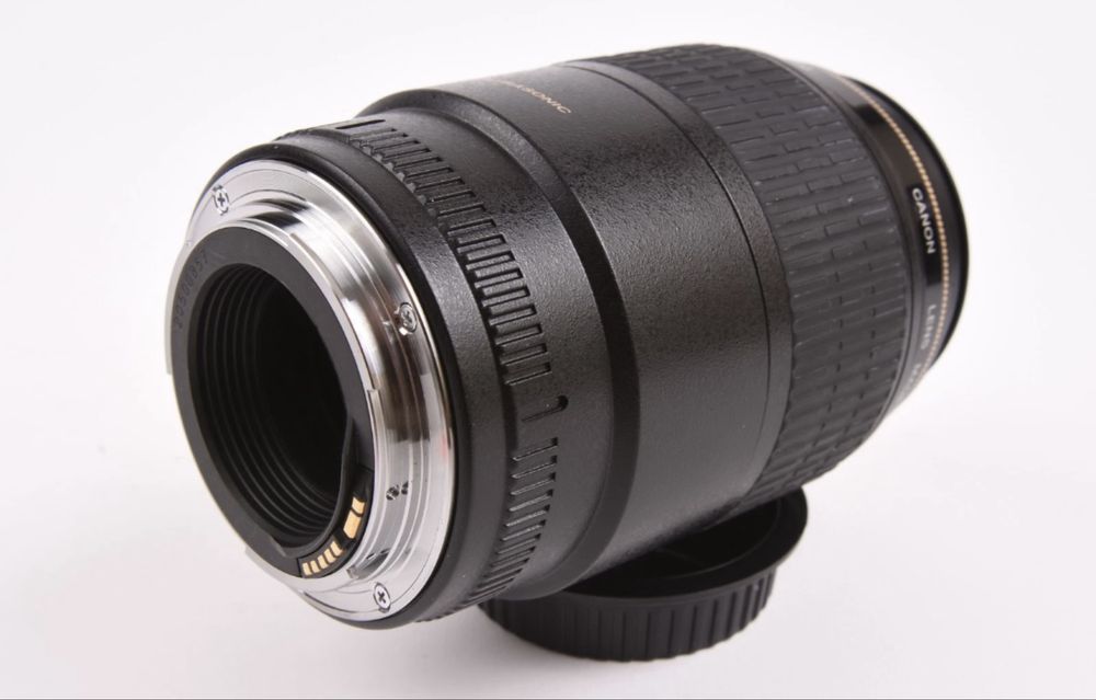 Макро Обектив Canon EF 100mm f/2.8 IS USM