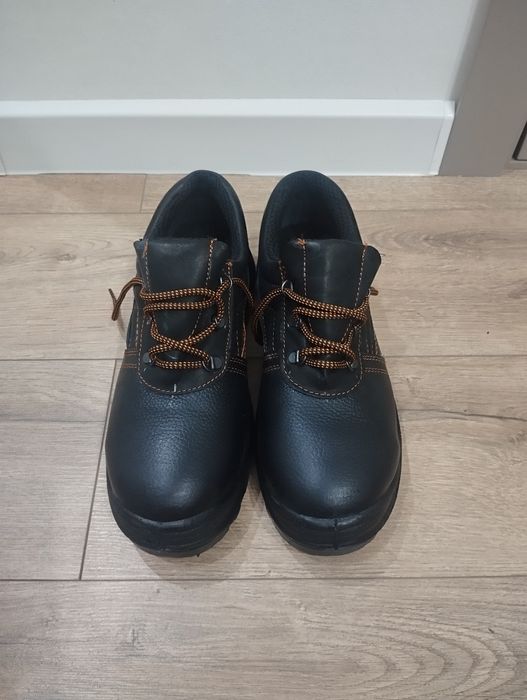 Спец. обувь летняя размер 43