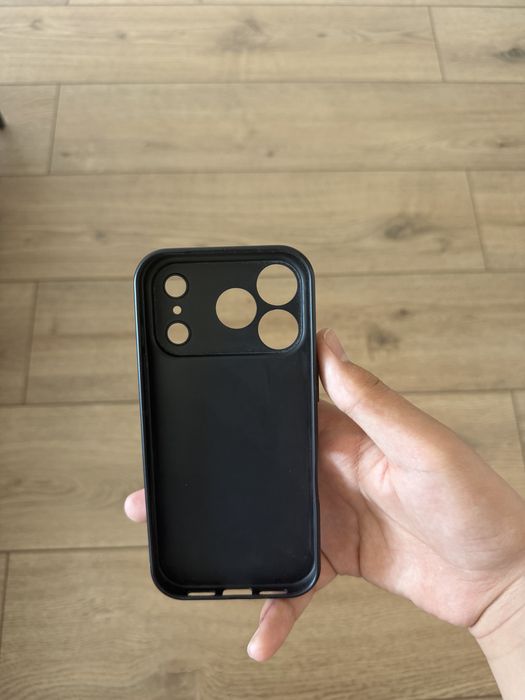Чехол на iPhone 17 pro