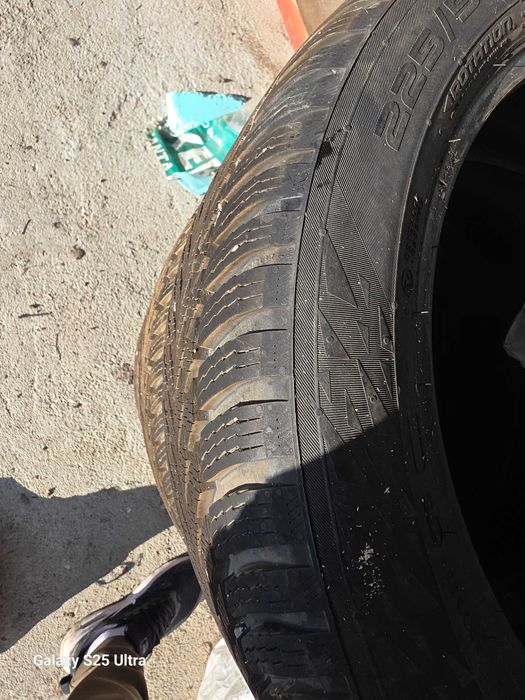 Гуми зимни r17 225/50