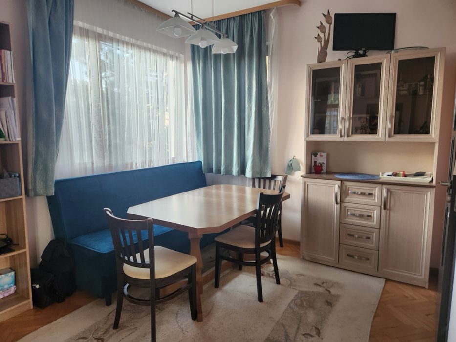 Дава се под наем Тристаен апартамент в Велико Търново, Център - 103 кв.м за 372.3 € - Снимка #10