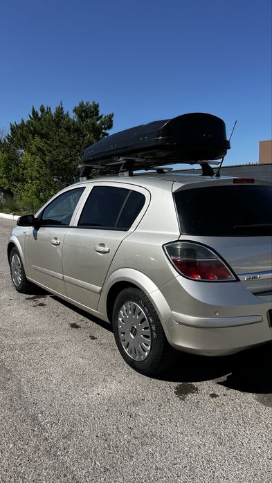 Opel Astra H 1.4 2008 год