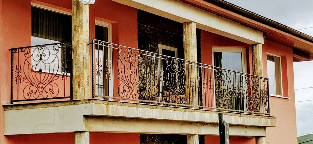 Fier forjat si materiale din fier forjat