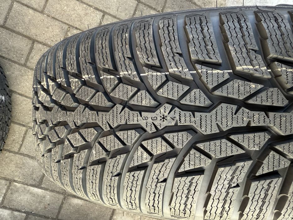 Jante Bmw X1 X2 F39 F48 NOI originale 225 55 17 Nokian NOI