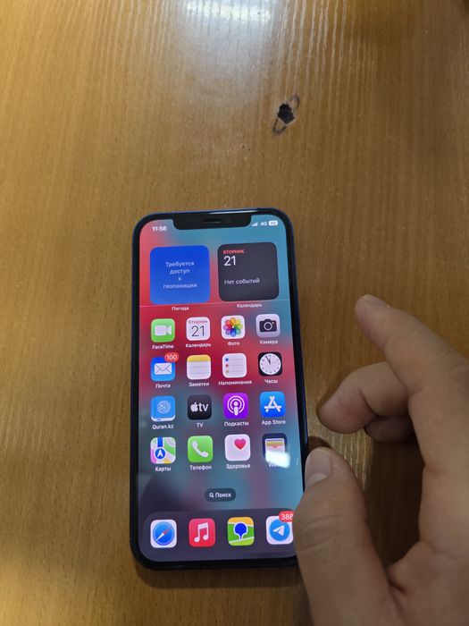 Iphone 12 в хорошем состаяние