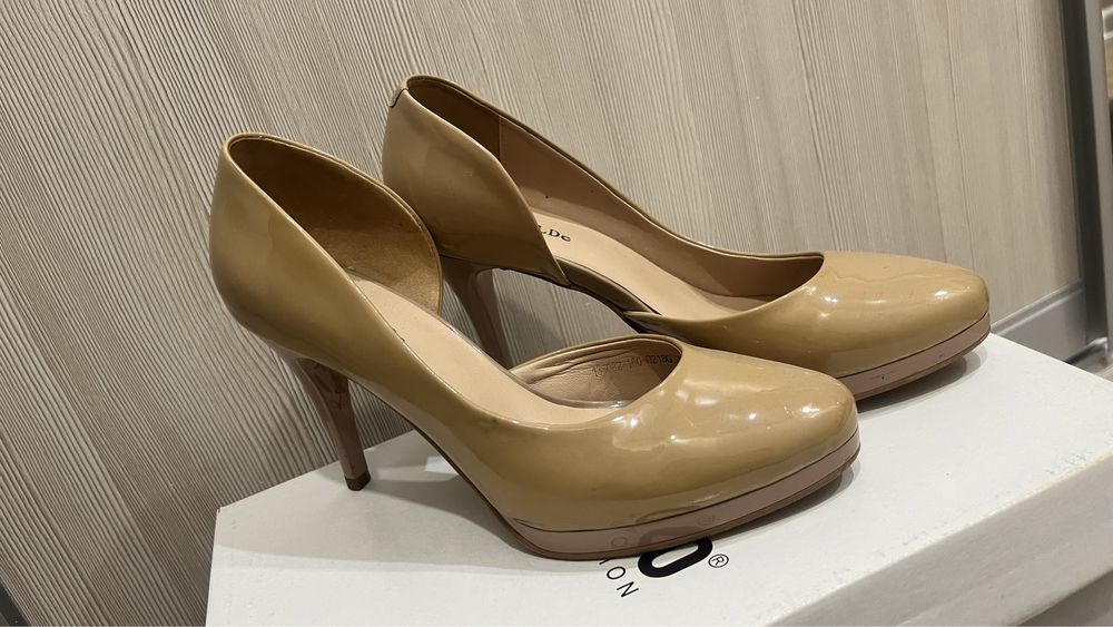 Продам туфли по 3 тыс тенге