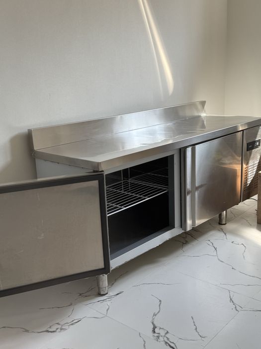 Холодильный стол