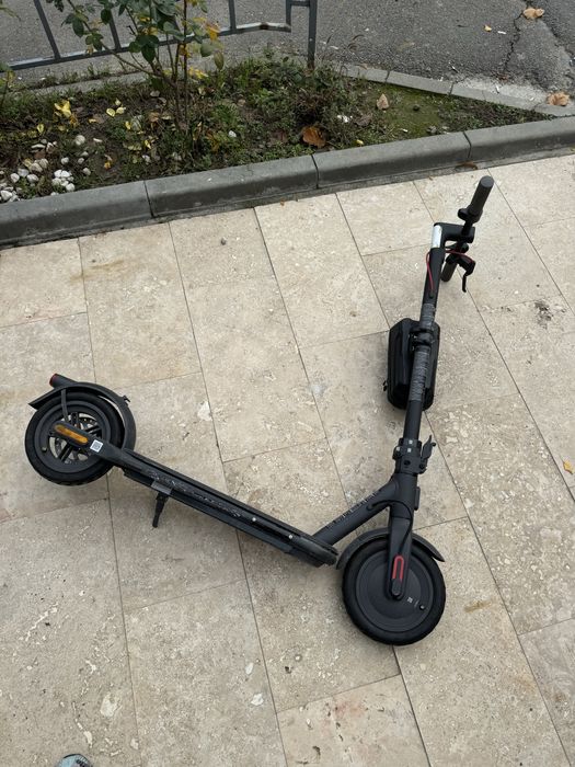 Trotineta electrica XIAOMI Scooter 4, 10 inch, pliabila