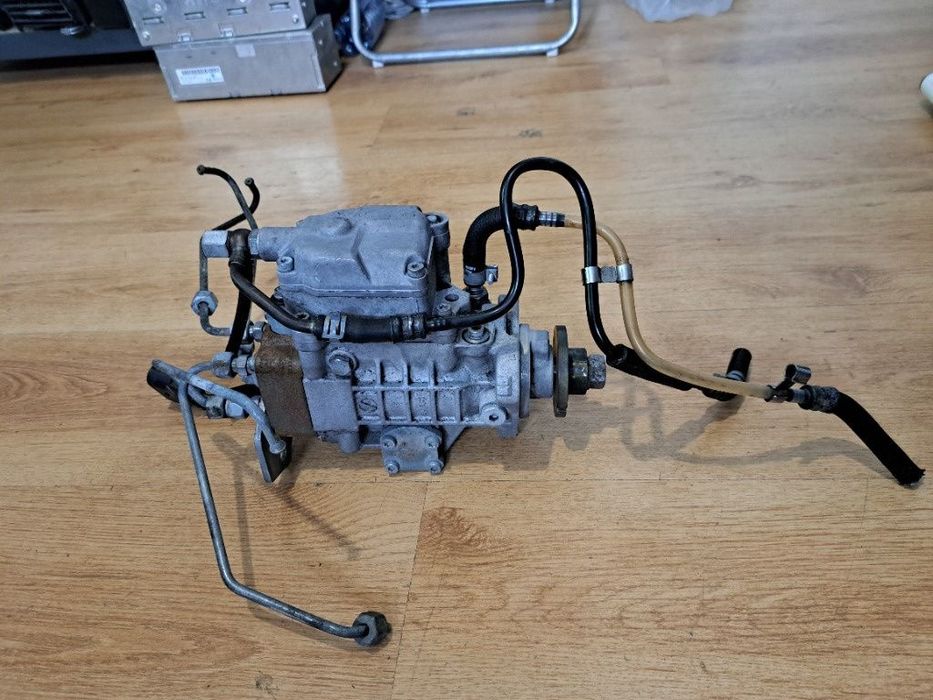 Pompa Injectie motorina diesel mufa 10 pini Originala VW Audi Skoda Seat 1.9 TDI (1996 - 2006) Cod 038130107D