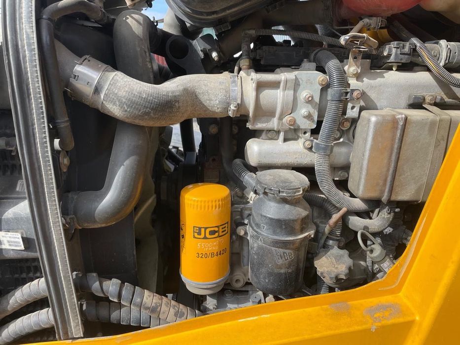 Продам экскаватор трактор JCB